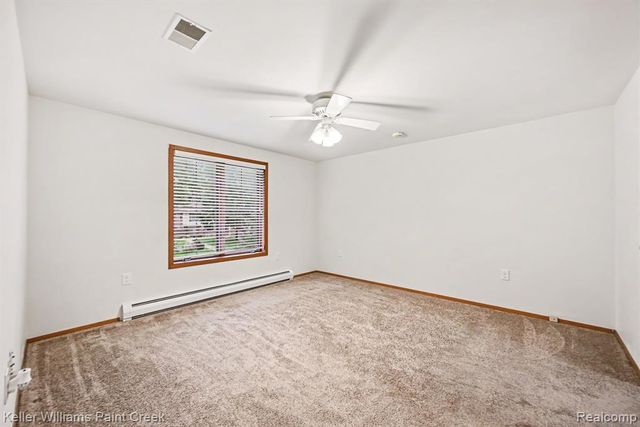 2232 London Bridge Drive, Rochester Hills, MI 48307