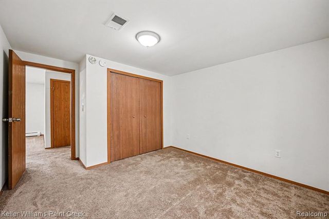 2232 London Bridge Drive, Rochester Hills, MI 48307