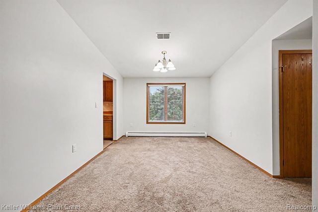 2232 London Bridge Drive, Rochester Hills, MI 48307