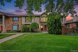 2232 London Bridge Drive, Rochester Hills, MI 48307