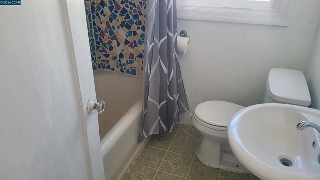 670 30th Street, Richmond, CA 94804