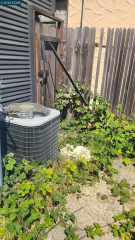 670 30th Street, Richmond, CA 94804