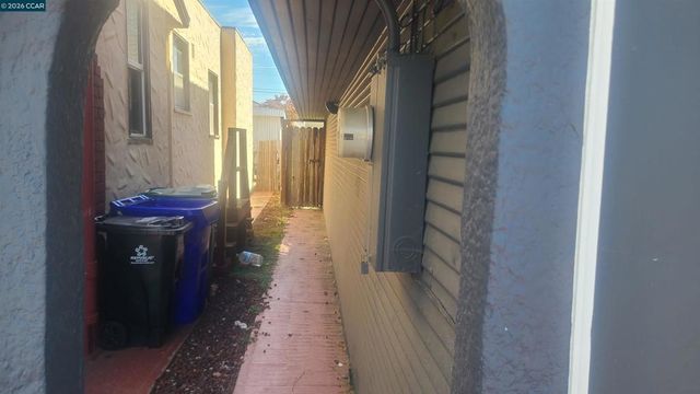 670 30th Street, Richmond, CA 94804