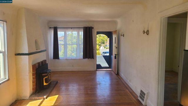 670 30th Street, Richmond, CA 94804