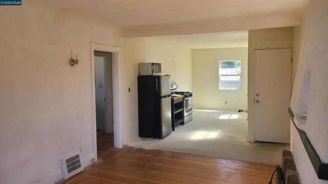 670 30th Street, Richmond, CA 94804