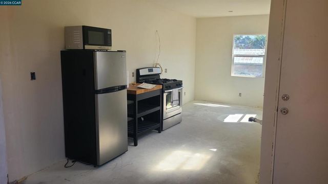 670 30th Street, Richmond, CA 94804