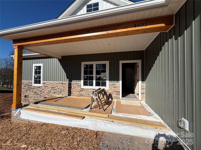 4932 Southview Drive, Hickory, NC 28602