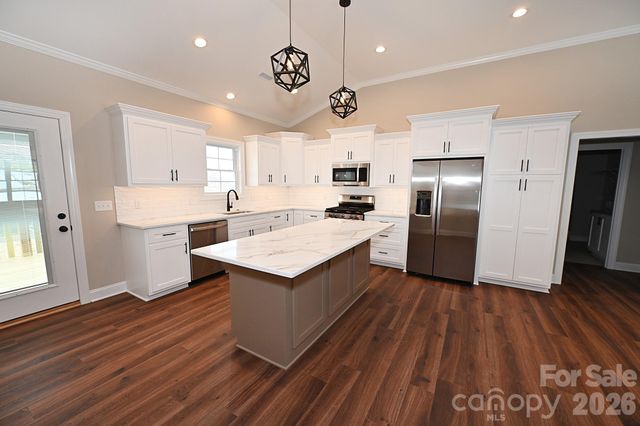 4932 Southview Drive, Hickory, NC 28602