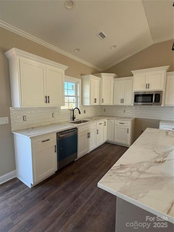 4932 Southview Drive, Hickory, NC 28602