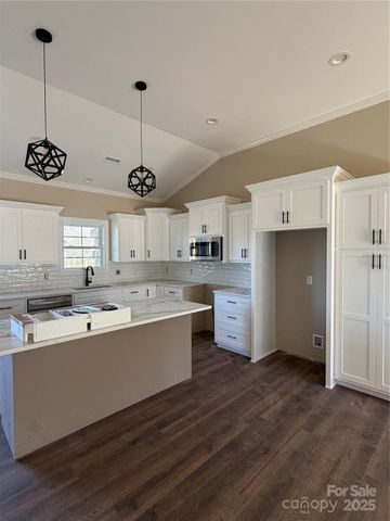 4932 Southview Drive, Hickory, NC 28602