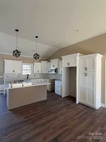 4932 Southview Drive, Hickory, NC 28602