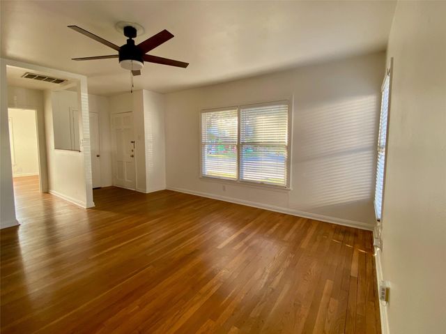 7111 Grover Ave, Austin, TX 78757