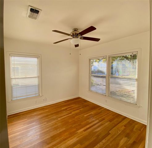 7111 Grover Ave, Austin, TX 78757