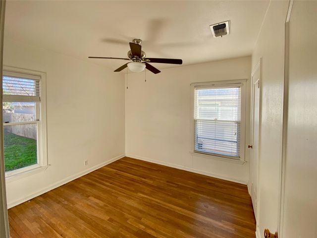 7111 Grover Ave, Austin, TX 78757