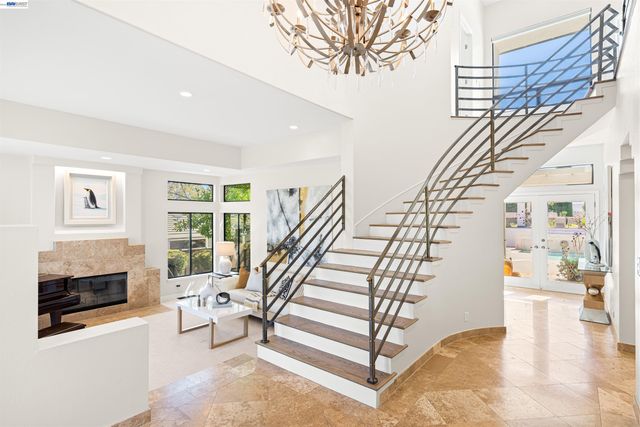 2338 Victoria Ct, Livermore, CA 94550