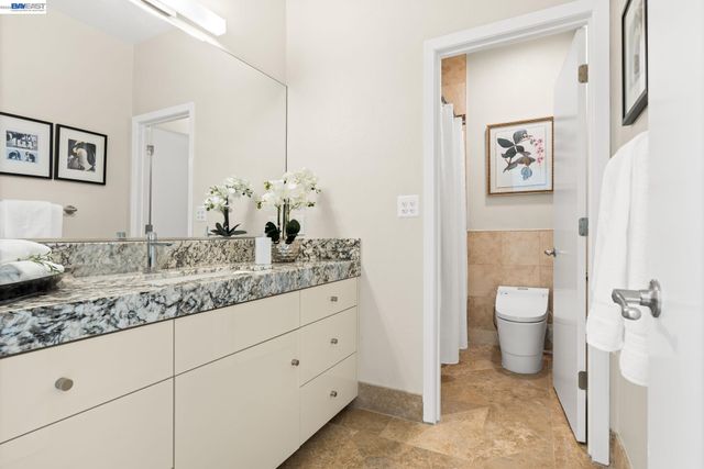 2338 Victoria Ct, Livermore, CA 94550