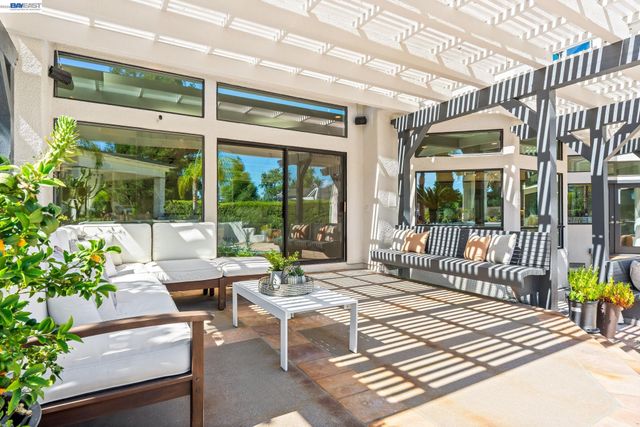 2338 Victoria Ct, Livermore, CA 94550
