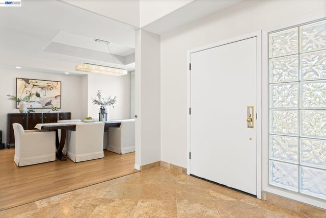 2338 Victoria Ct, Livermore, CA 94550