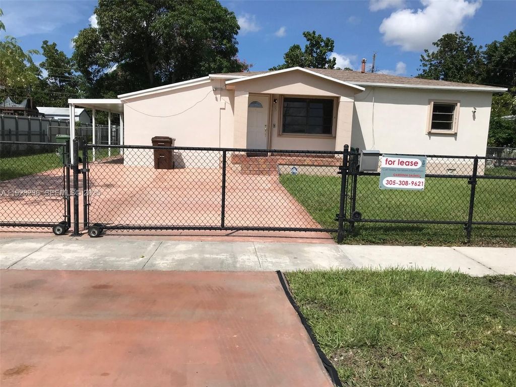 85 W 55th St EFFICI, Hialeah, FL 33012