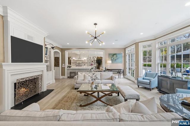 29 McGrath Drive, Cresskill, NJ 07626