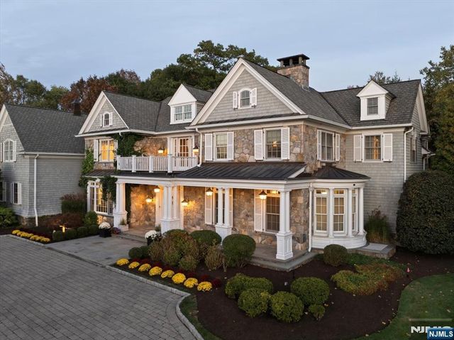 29 McGrath Drive, Cresskill, NJ 07626