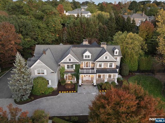 29 McGrath Drive, Cresskill, NJ 07626