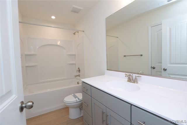 7819 Alexandria Dr, Moseley, VA 23832