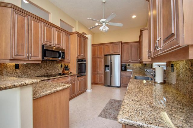 7080 Demedici Circle 7080, Delray Beach, FL 33446