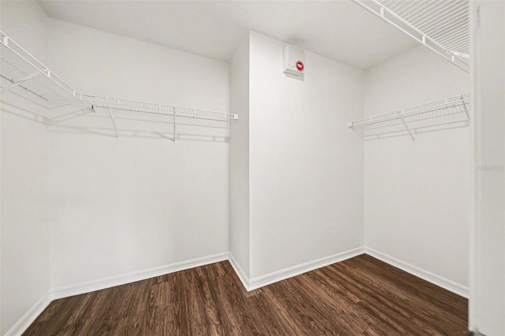 Image 20 of property listing at 1461 E WHOOPING DRIVE, Groveland, FL 34736