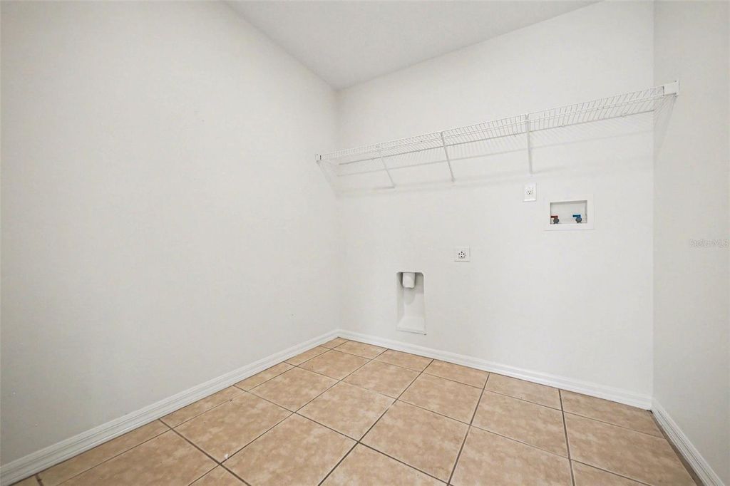 Image 21 of property listing at 1461 E WHOOPING DRIVE, Groveland, FL 34736