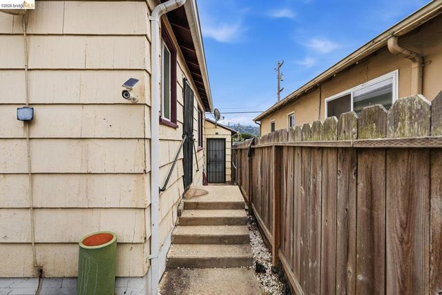 143 S 42nd ST, Richmond, CA 94804