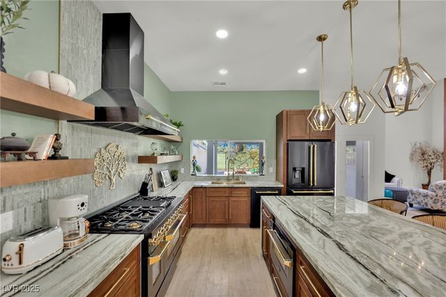 2160 Pueblo Circle, Las Vegas, NV 89169