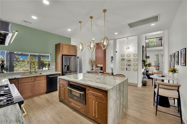 2160 Pueblo Circle, Las Vegas, NV 89169