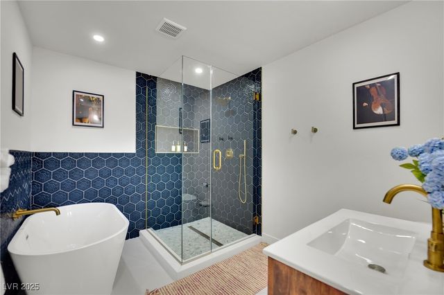 2160 Pueblo Circle, Las Vegas, NV 89169