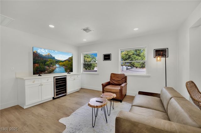 2160 Pueblo Circle, Las Vegas, NV 89169