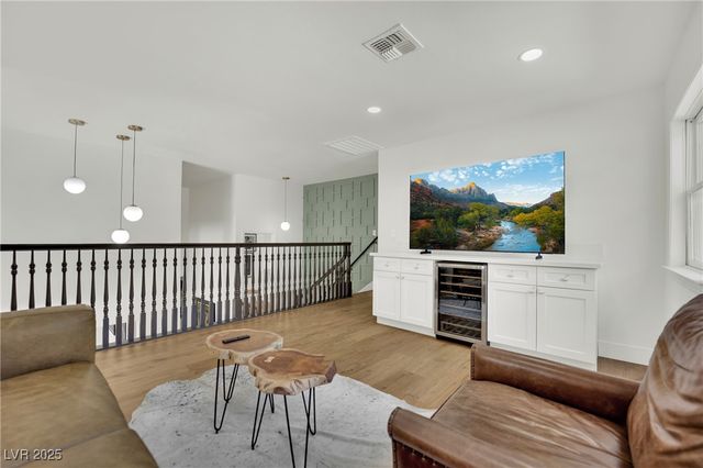 2160 Pueblo Circle, Las Vegas, NV 89169