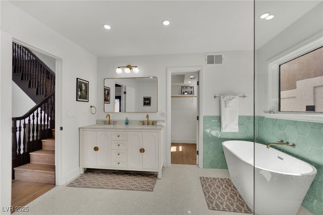 2160 Pueblo Circle, Las Vegas, NV 89169