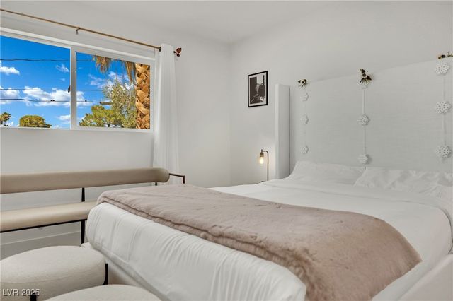 2160 Pueblo Circle, Las Vegas, NV 89169