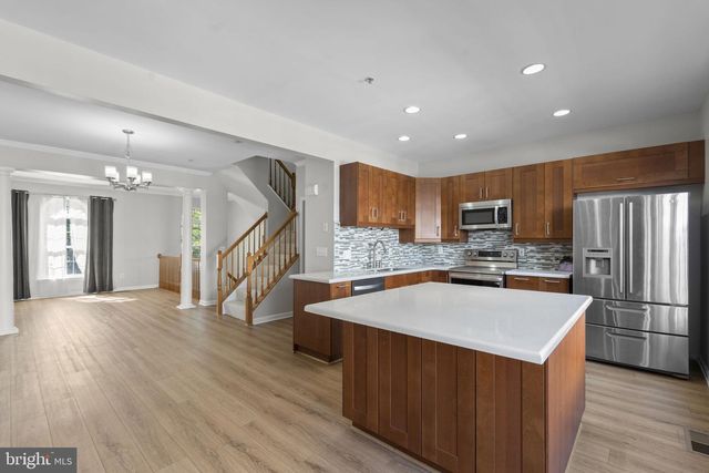3819 EISENHOWER AVE, Alexandria, VA 22304