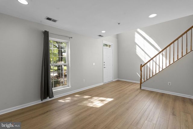 3819 EISENHOWER AVE, Alexandria, VA 22304