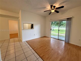 2421 NW 96th Ter 20N, Pembroke Pines, FL 33024