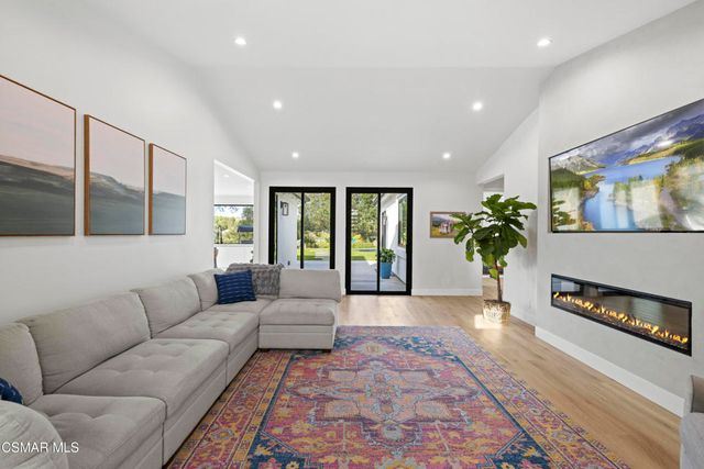 911 Vivian Circle, Newbury Park, CA 91320