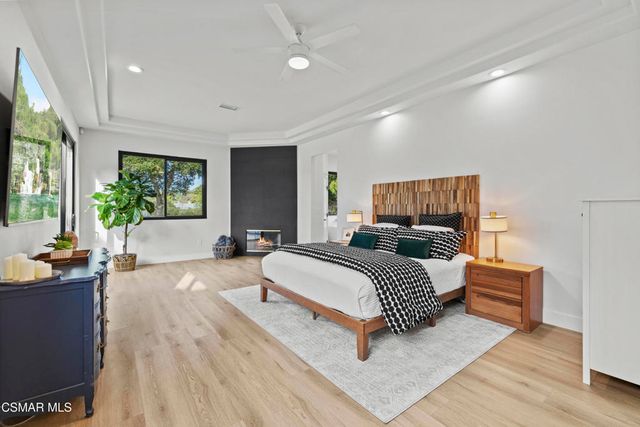 911 Vivian Circle, Newbury Park, CA 91320