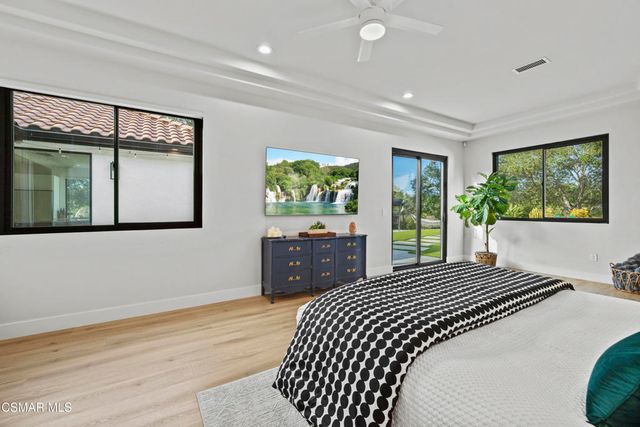 911 Vivian Circle, Newbury Park, CA 91320