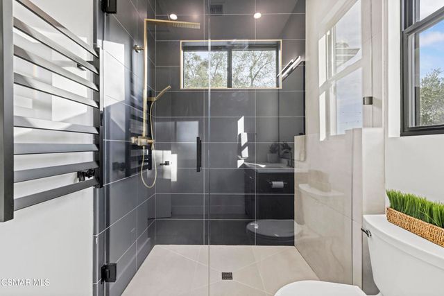 911 Vivian Circle, Newbury Park, CA 91320