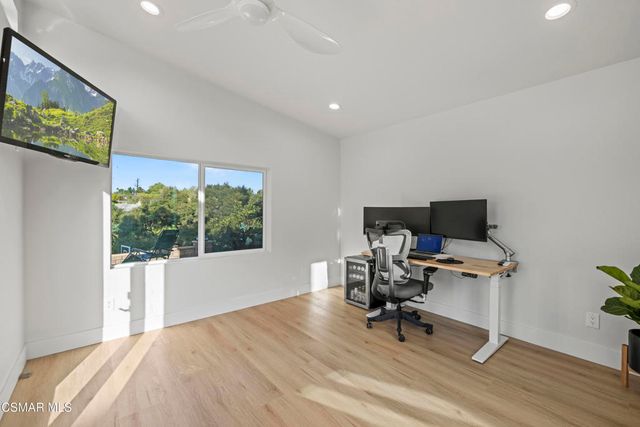 911 Vivian Circle, Newbury Park, CA 91320