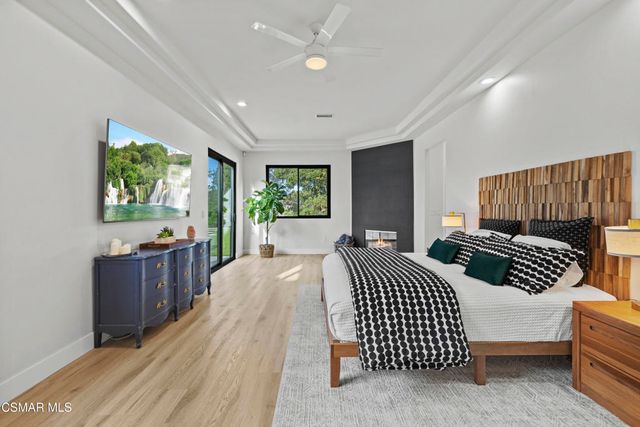 911 Vivian Circle, Newbury Park, CA 91320