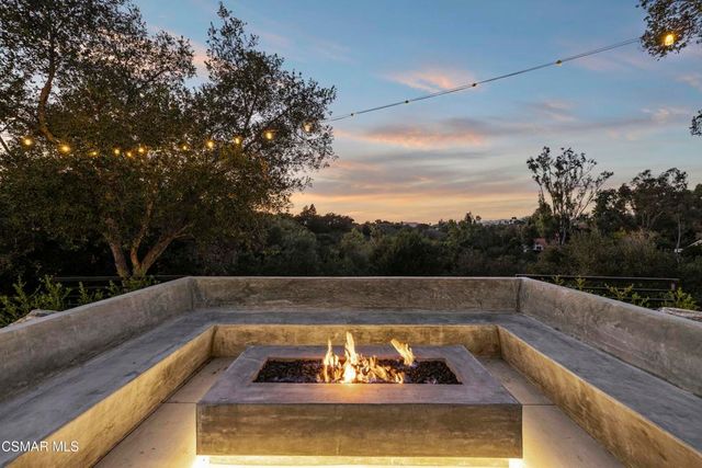 911 Vivian Circle, Newbury Park, CA 91320