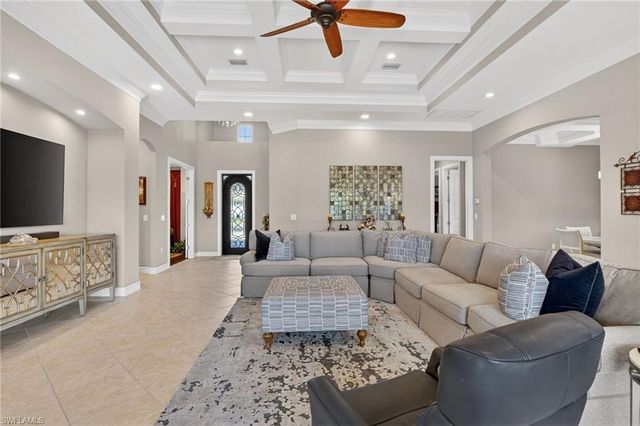 7352 Lantana WAY, Naples, FL 34119