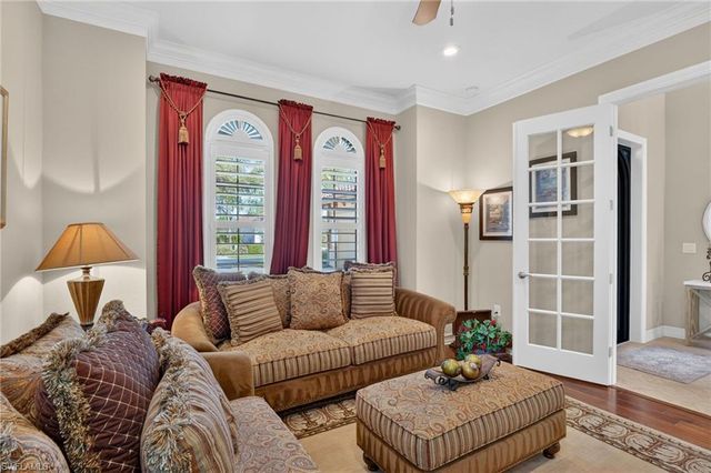 7352 Lantana WAY, Naples, FL 34119